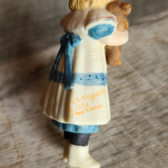 Jan Hagara "Anne" figurine and ornament - Picture 4 of 5